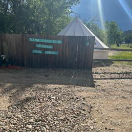 #Y4 Aurora Haven Yurt, hotel en Drumheller