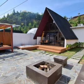 Heavenly 1 - Private Triangle, hotel in Bandung