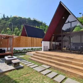 Heavenly 2 - Private Triangle, hotel in Bandung