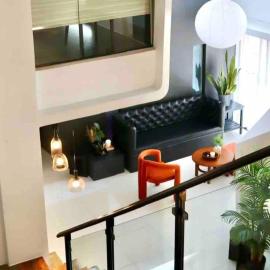 Soho-Style Loft - City Center with 4BR, Wifi and Gameroom