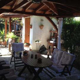 Toroni home