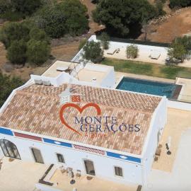 Monte Gerações - Heated pool - Typical Algarvian - close to Quinta Lago, Vale Lobo and Vilamoura, hotel em Almancil