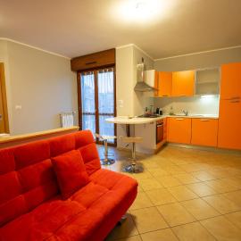 Turin Airport apt F, отель в городе Лейни