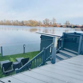 Lakeside Luxury Escape Tattershall Lakes