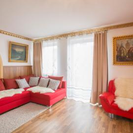 Golden GaPa Central Family Apartment 8
