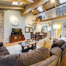 Artist’s Tahoe Retreat: Pool, Art & Ski Access!