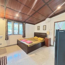 Studio Arambol Escape R-8 by Mukund Sadan Arambol, hotel in Arambol