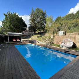 Maison avec piscine, hotel in Gaillac