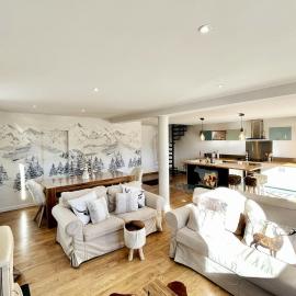 Charmant duplex, 110m2, 7 minutes des pistes, 8 couchages, belle vue sur les montagnes, cheminée
