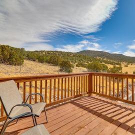3 Mi to Trails: Secluded Eagar Cabin w/ Mtn Views!, ξενοδοχείο σε Springerville
