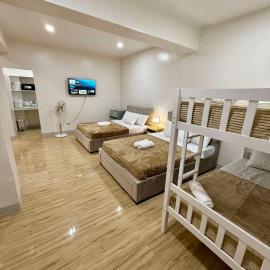 24-Seven Guesthouse - Room 201, hotel a Catbalogan