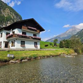 Landhaus Christoph, hotel a Heiligenblut
