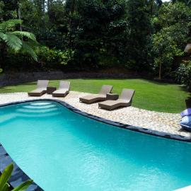 Viesnīca Kebun Kita Ecolodge By Bali Cabin pilsētā Padangan