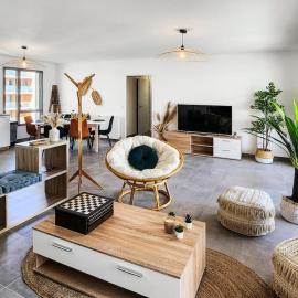 Le Bronfleur, hotell i Bron