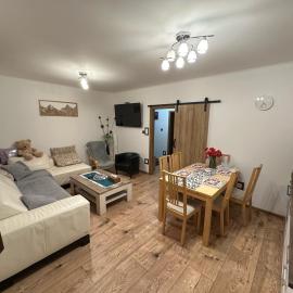 Apartmán Losonci Nesvady, hotel in Nesvady