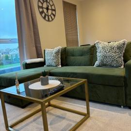 7 Thadan Apartments, hotelli kohteessa Addlestone