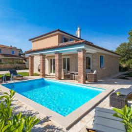 Romantic villa with pool, surrounded by nature - ID 2507 - by TRAVELER tourist agency Krk, hotel v destinaci Barušić