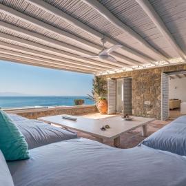 Beachfront House 50m from the beach