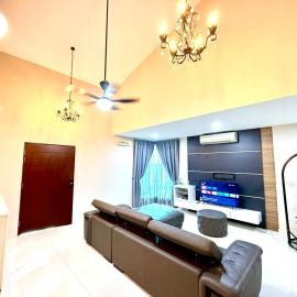 Austin Premium Suite Corner at Seri Austin by Maco Home