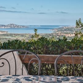 Villa Marinella Porto Pollo Sea View, hotelli kohteessa Barrabisa
