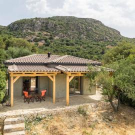 Villa Koukounari at Chionata, hotel u gradu Atsoupádhes