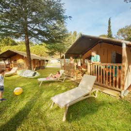 Camping Adria - Glamping Tent, hotell sihtkohas Ankaran