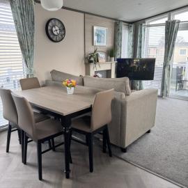 2 Bedroom Villa - Lakeside Holiday Park