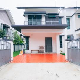 Rimbayu 4Br-20guest#pooltable, hotel in Teluk Panglima Garang