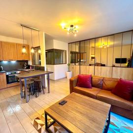 Le petit Hameau, t2 avec jardin et parking, hotel in Gouvieux