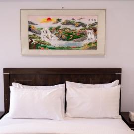 3-Bedroom Stay in Vibrant St Kilda Rd