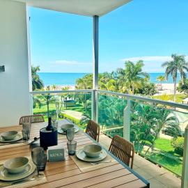 Beach Apartment at Nikki Residences 2 Bedroom, hotelli kohteessa El Chirú
