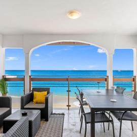 Beachfront Apartment Flamant Grand Case
