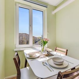 Apartment 10 - Modern 2BR Apartment, Fast WiFi, Near Old Town