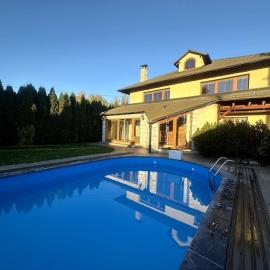 Vila Baška, Hotel in Frýdek-Místek