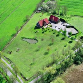 Ferienwohnungen Zum Paradies, hotel in Drochtersen