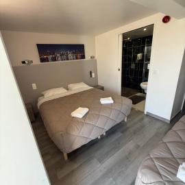 Viesnīca Fasthotel Roissy - Saint-Witz pilsētā Senvica