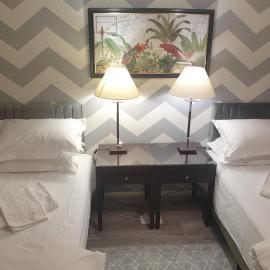 Spacious, Stylish Two-Bedroom Maisonette, Modern Amenities, Elegant Interiors, hotell i Buckinghamshire