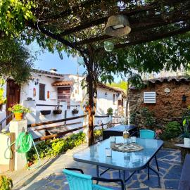 Las Casas de la Tía Sabina, Hotel in Cortelazor