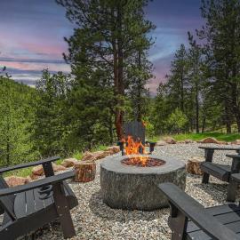 Valley Vista Lodge Hot Tub Shuffleboard Darts BBQ