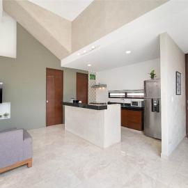 Sunny Mérida Getaway: Spacious 3BR with Pool, hotel sa Mérida