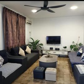 Summer Homestay@civic centre