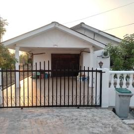 Gemas Homestay RIA โรงแรมในGemas