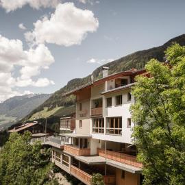 Wanderhotel Talblick، فندق في سان جياكومو