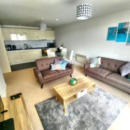 Redhill Nobel -Modern Central 2 Bedroom Apartment by Mobius Property