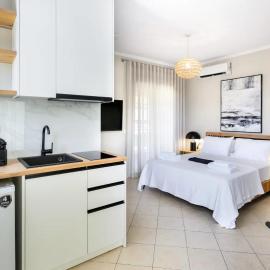 ML Houses Lefkada, hotel in Tsoukalades