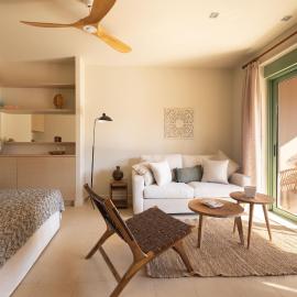 Ionian Nest Studio, hotel in Pogoniá
