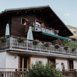 Les 9 Névés, Restaurant & Chambres d'hôtes, hotel a Beaufort