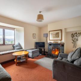 Cuckoo Brow Cottage at Thompson Ground, hotel in Hawkshead