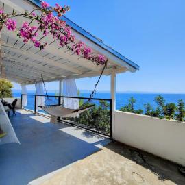 Apartments Larisa, hotel u gradu Gdinj