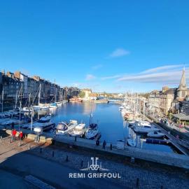 Les Colombages - studio ON the port of Honfleur - nice view